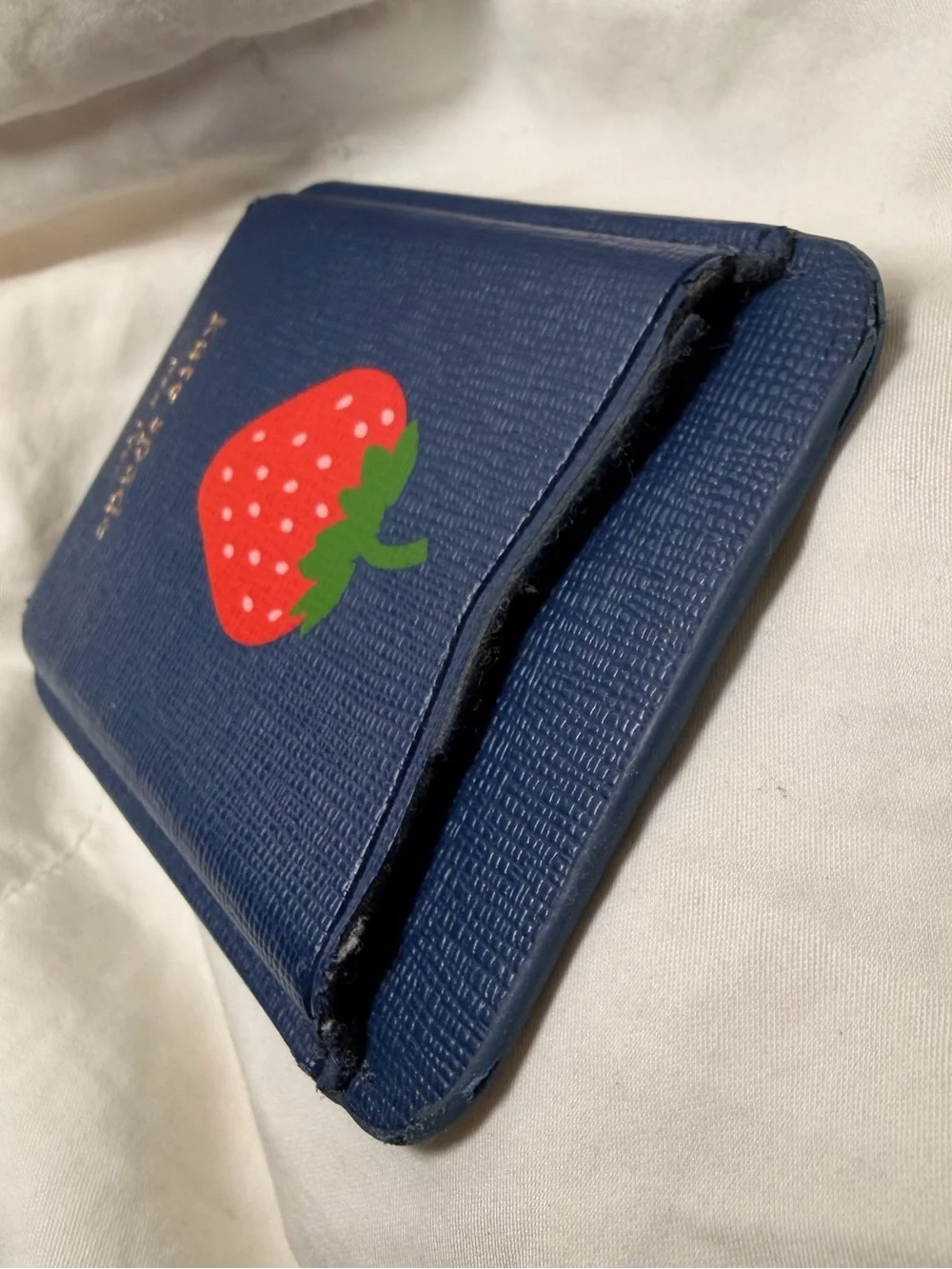 kate spade magsafe compatible